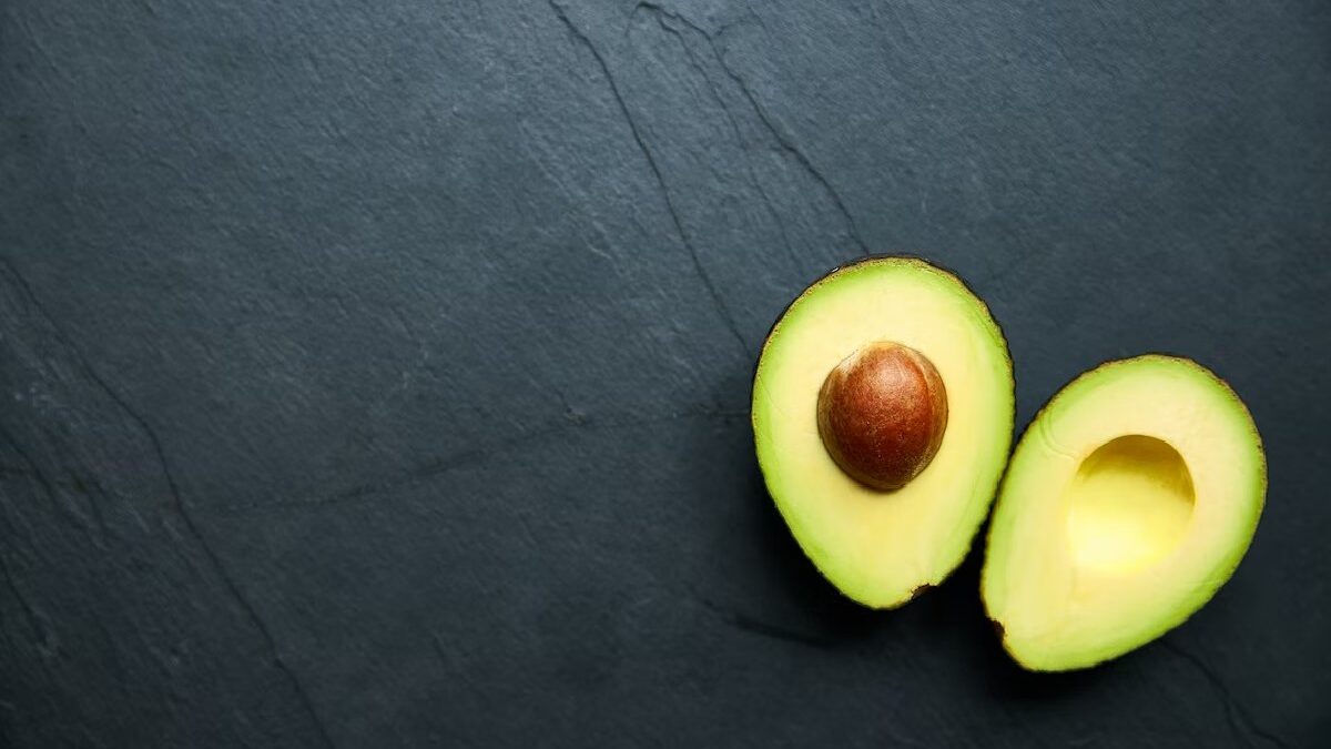 All about Avocado: Properties, Benefits, and Calories