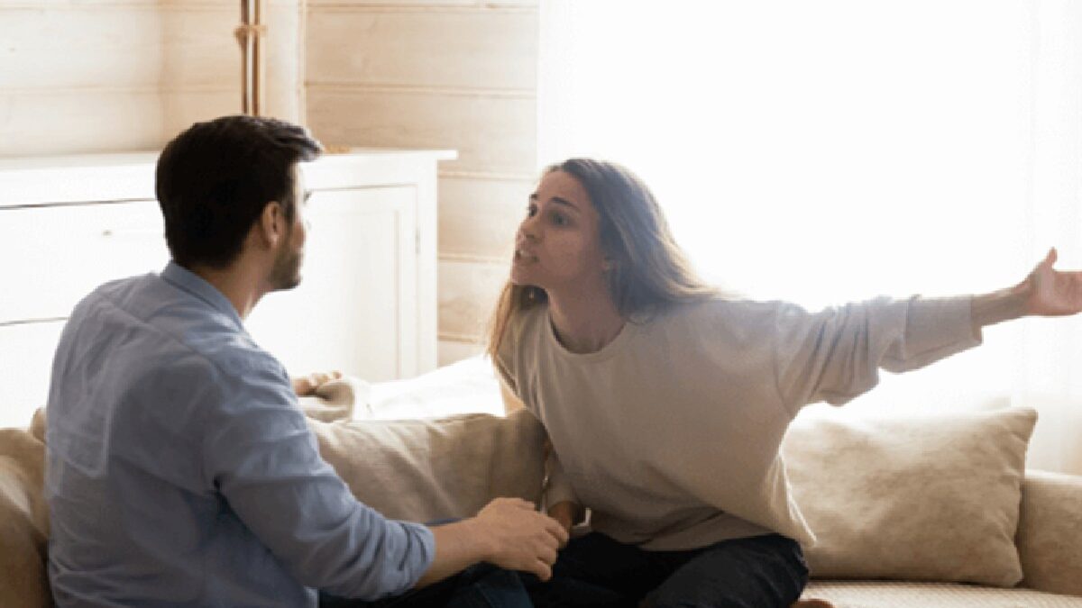 15 Signs You Don’t Love Your Husband Anymore