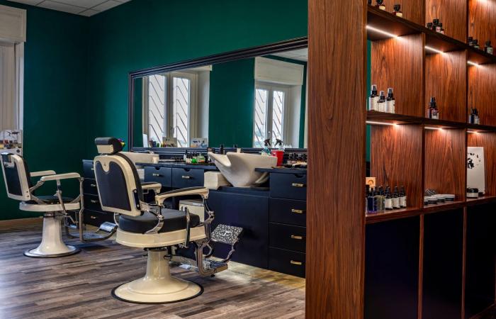 Why Design Your Interior Salon Space_