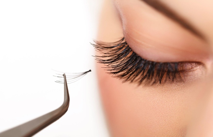 Eyelashes Write For Us