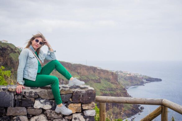 Exploring the World with Comfort and Flair_ Innovative Travel Outfit Ideas