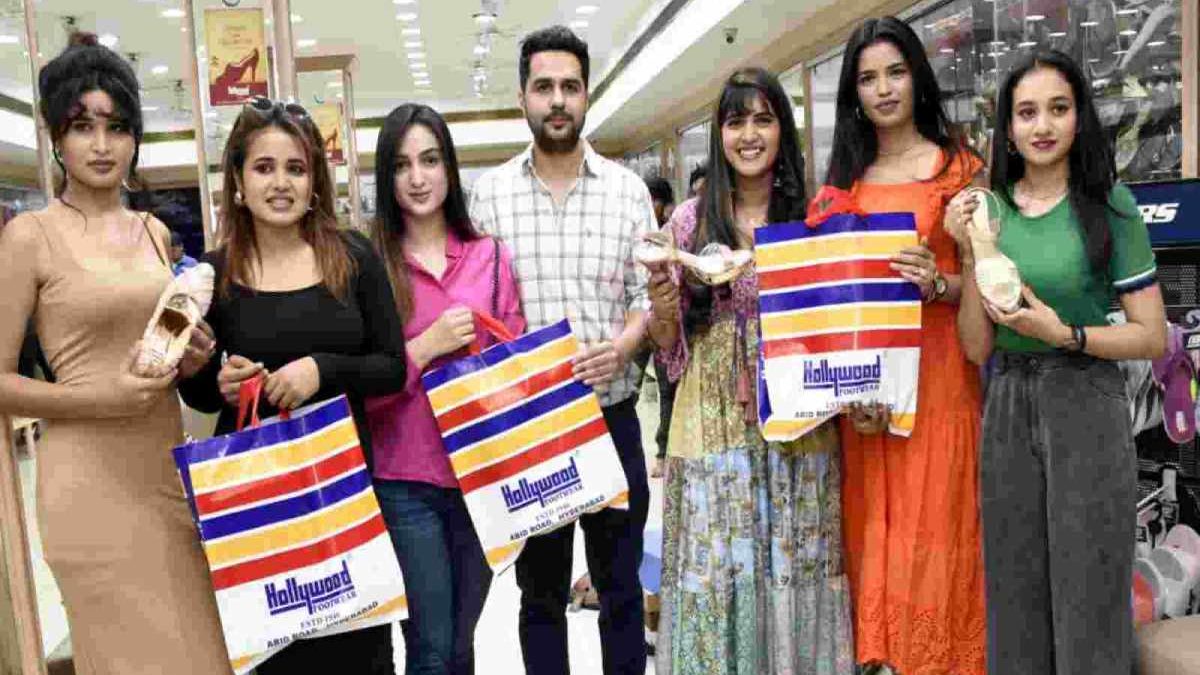 Near Shoes Shop – Hollywood Footwear Nearest Shoes Shop in Hyderabad